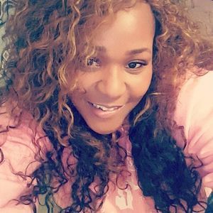 Meet your Posher, Roshelleboo